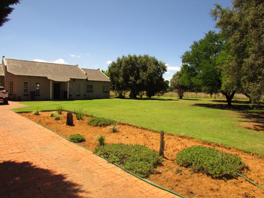 To Let Commercial Property for Rent in Sopieshoogte Sh Free State